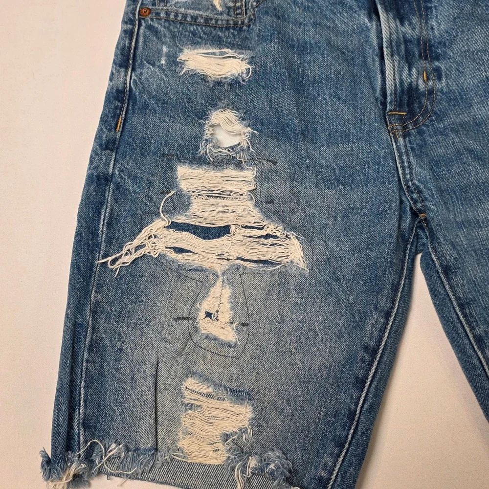 American Eagle Denim Shorts Men 30 Blue Distressed Shredded Raw Hem Mid Rise‎